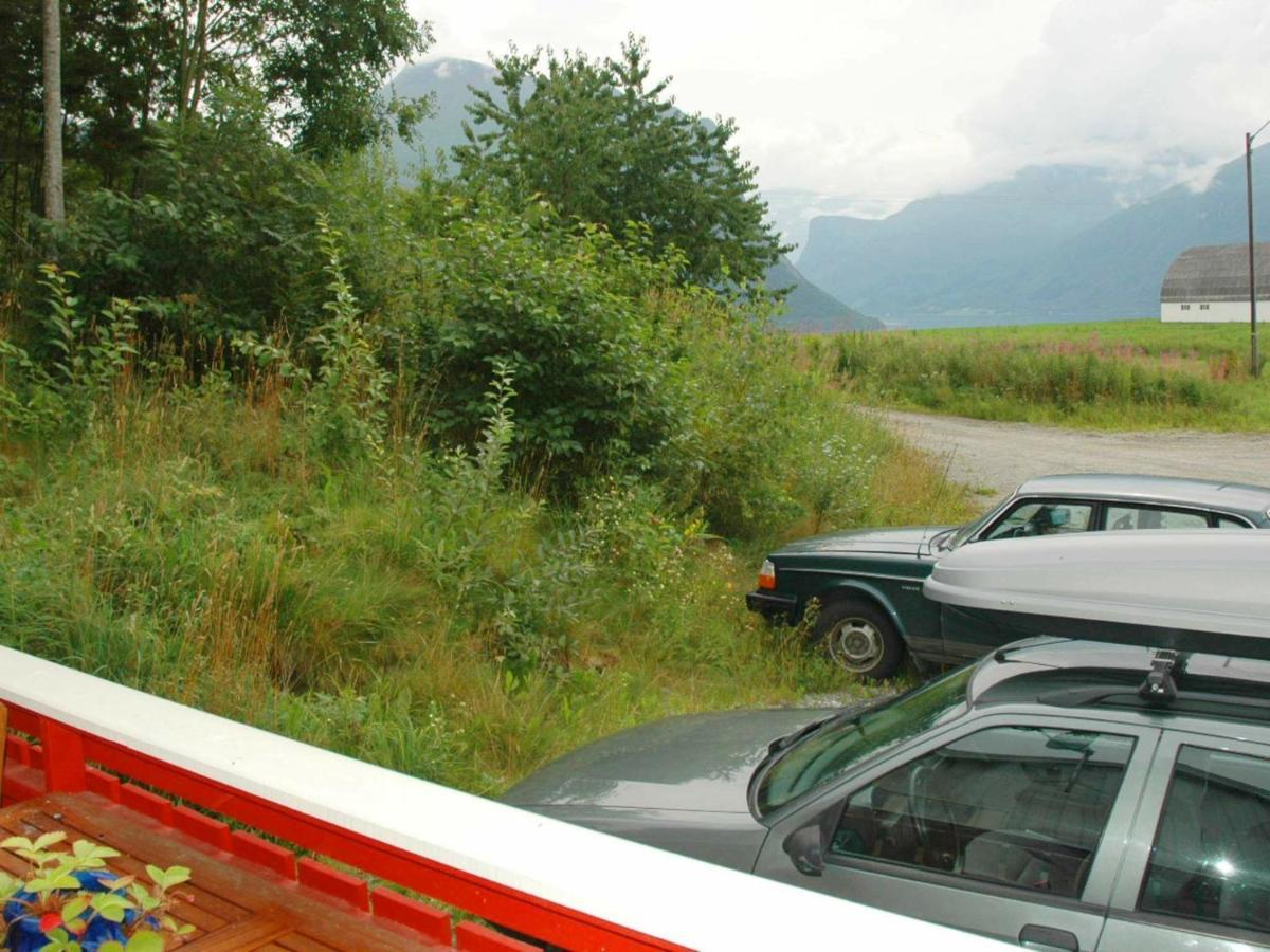 Three-Bedroom Holiday Home In Isfjorden Torvik Zewnętrze zdjęcie